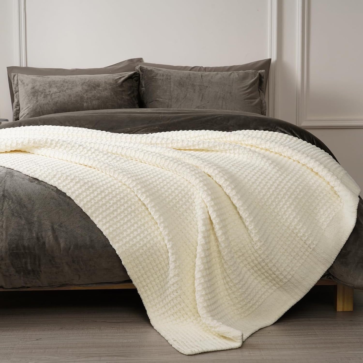 Chenille Waffle Knit Blanket - Plush Warm & Cozy